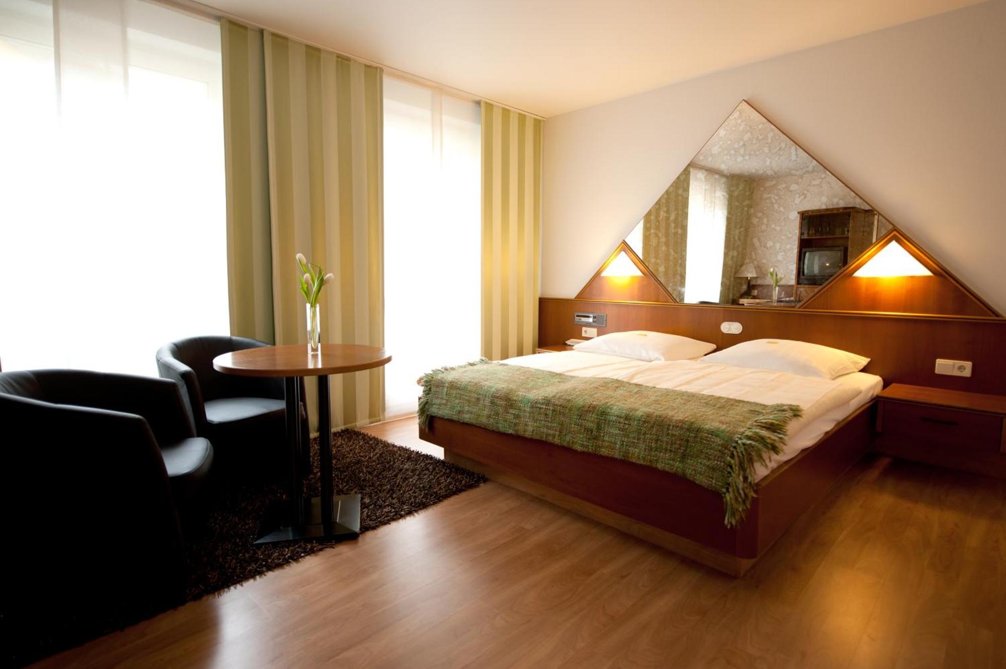 Classic Hotel Kaarst Eksteriør bilde