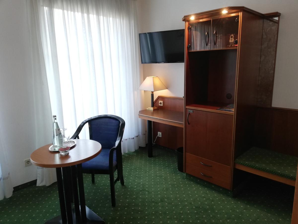 Classic Hotel Kaarst Eksteriør bilde