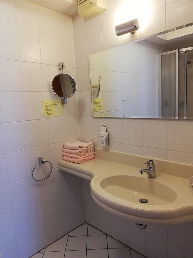 Classic Hotel Kaarst Eksteriør bilde